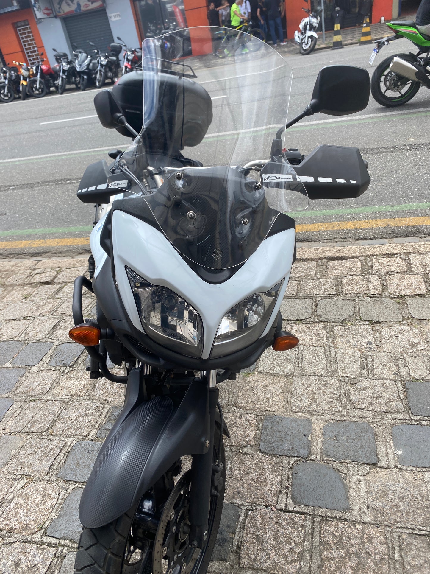 PARA BRISA BOLHA SUZUKI V STROM 650 12/16