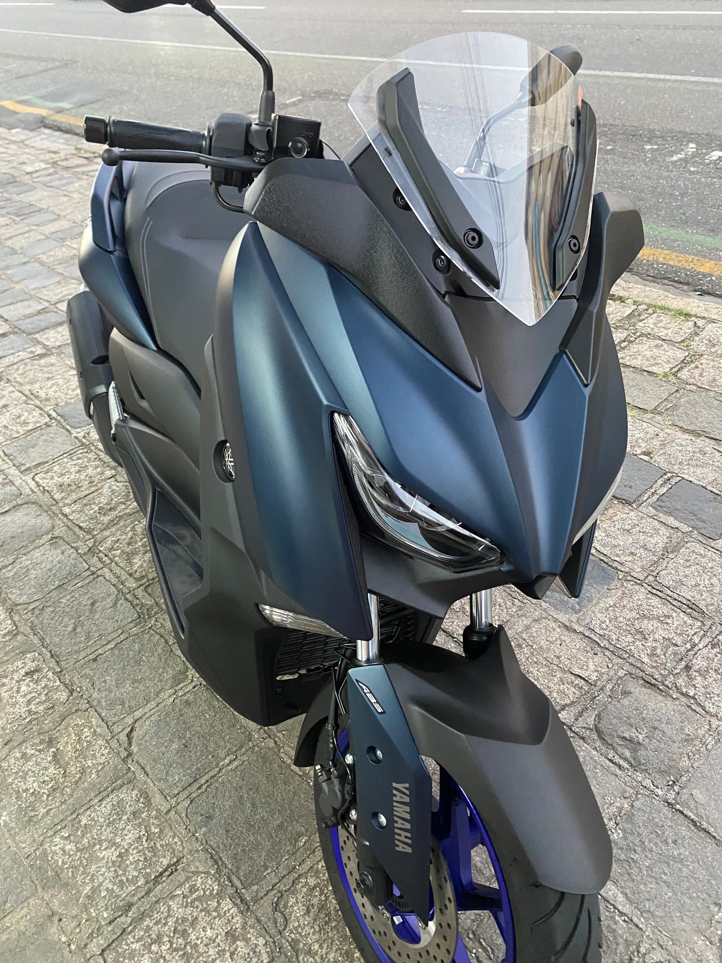 YAMAHA X MAX 250 PEQUENA 20/24