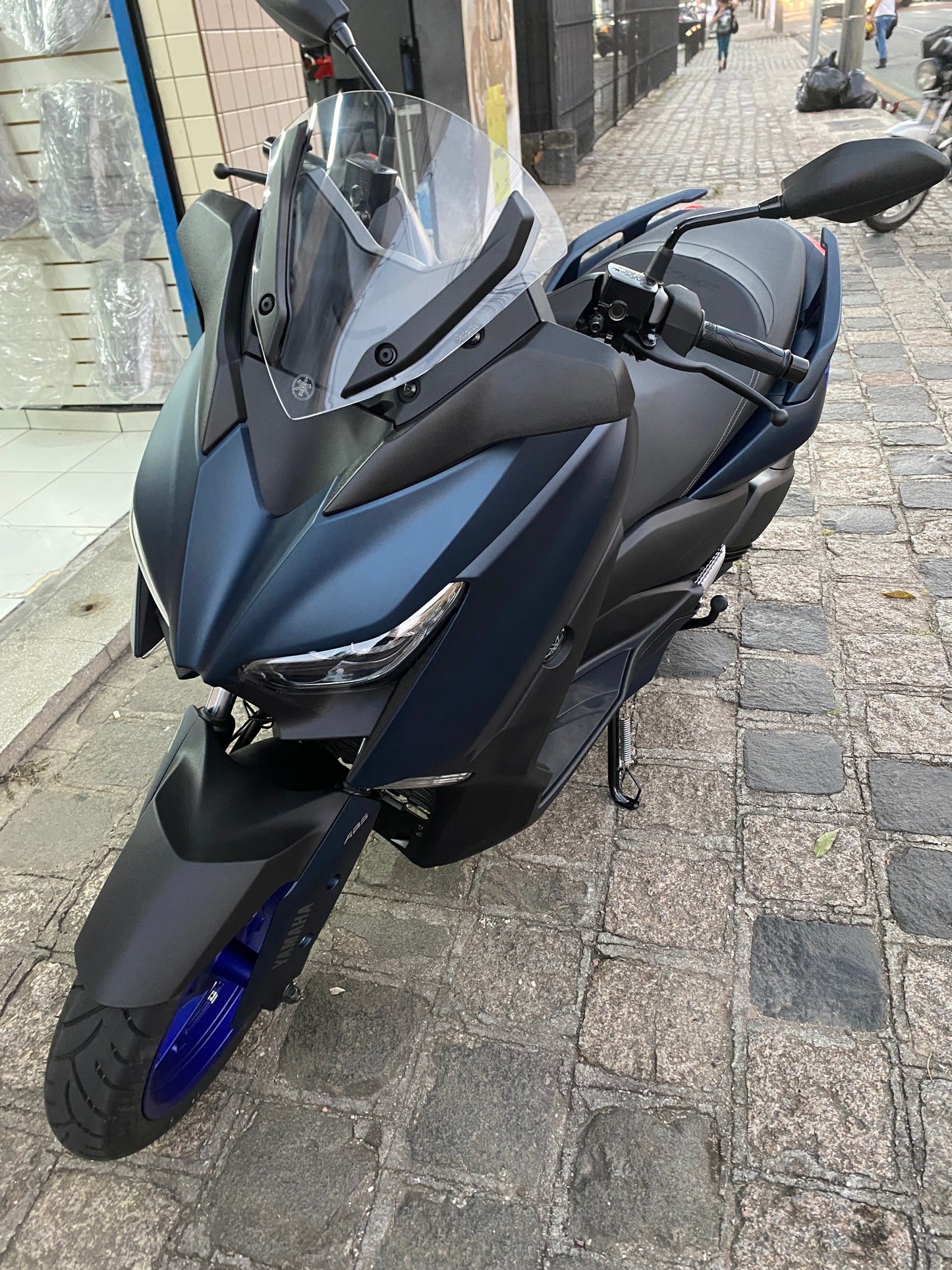 YAMAHA X MAX 250 PEQUENA 20/24
