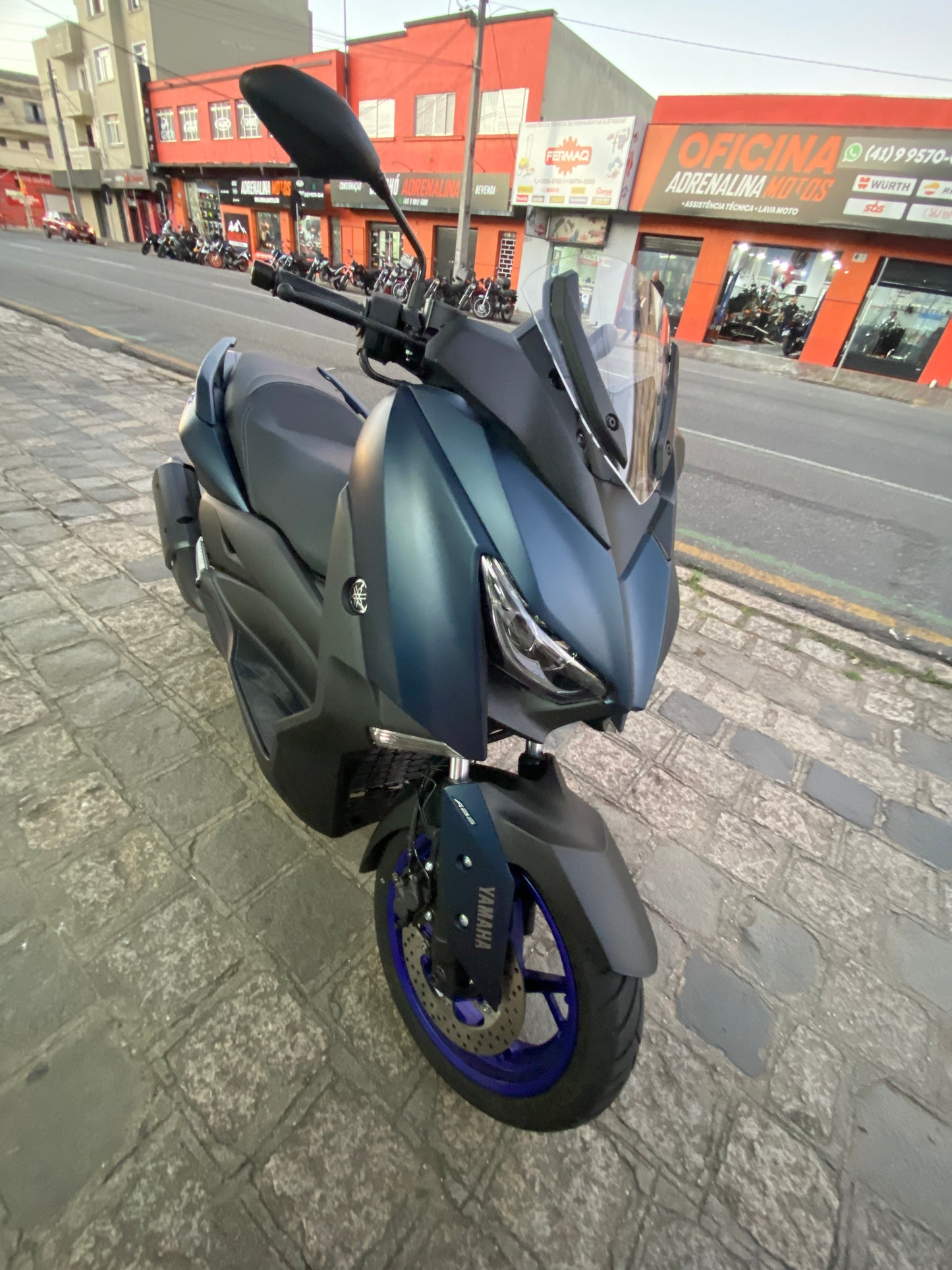 YAMAHA X MAX 250 PEQUENA 20/24