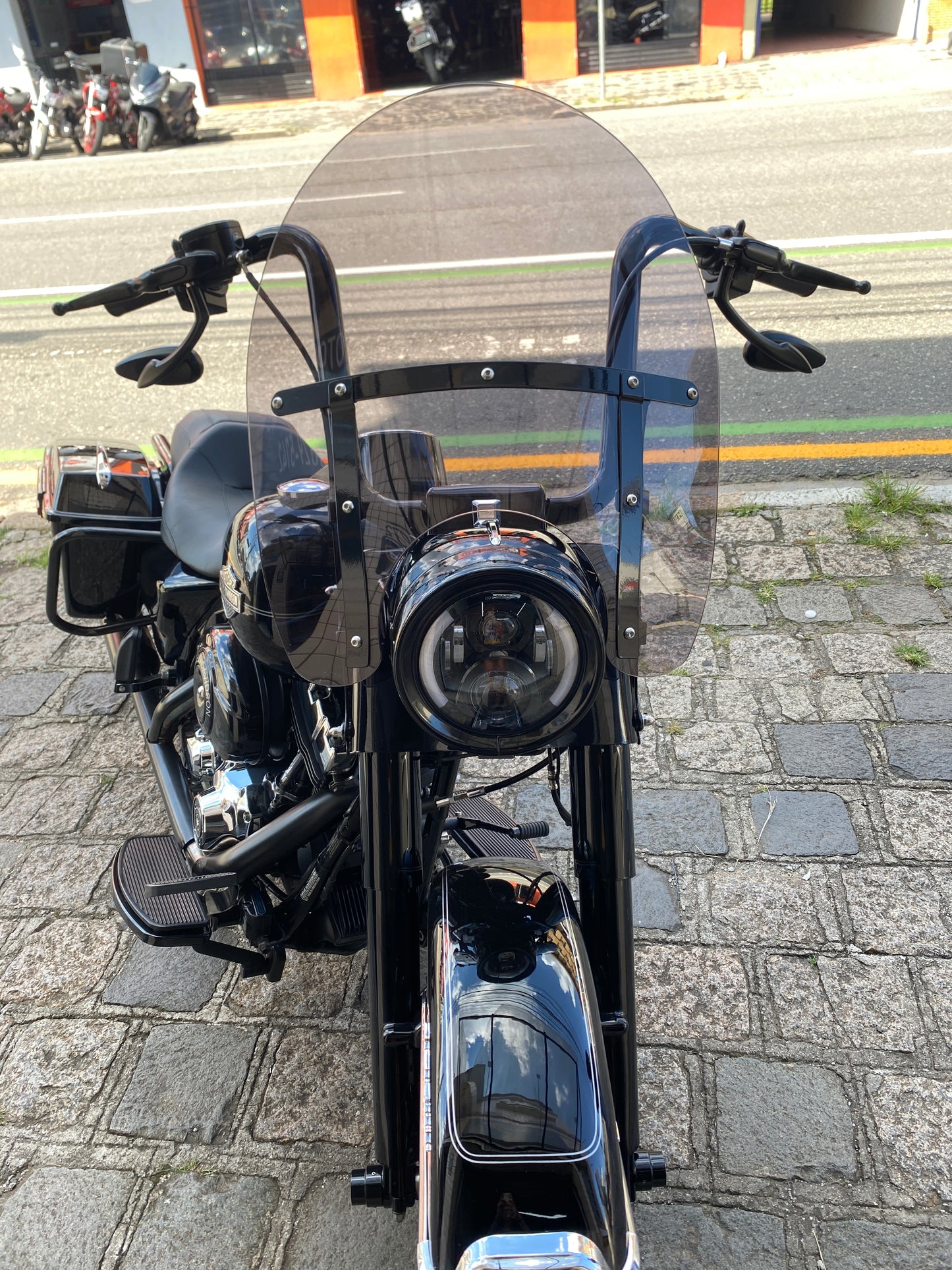 PARA BRISA BOLHA HARLEY DAVIDSON ROAD KING 18/24 TIRAS RETAS