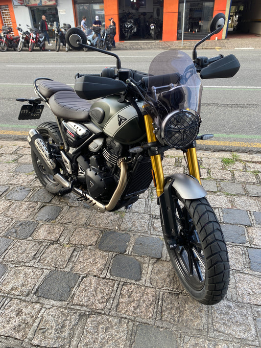 PARA BRISA BOLHA UNIVERSAL COM FIXAÇÃO NO FAROL