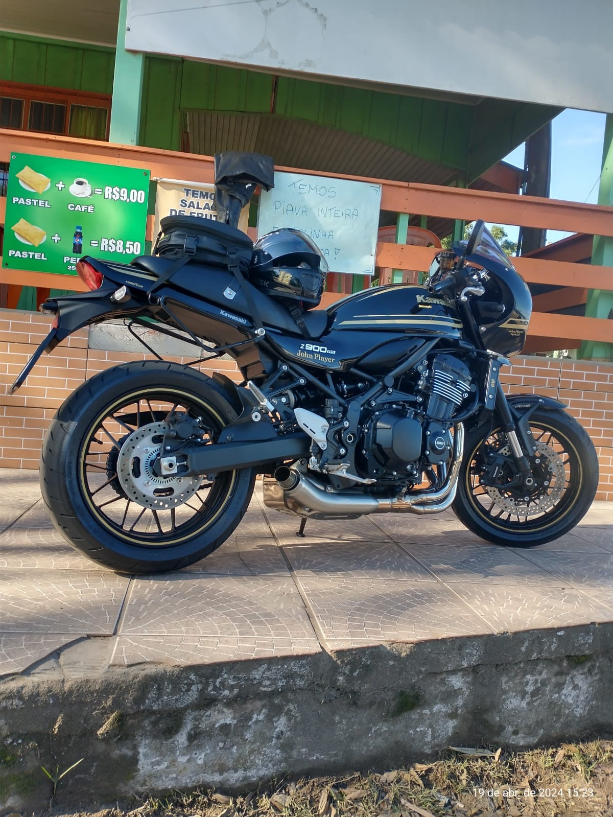 PARA BRISA BOLHA KAWASAKI Z 900 CAFÉ RACER 18/23