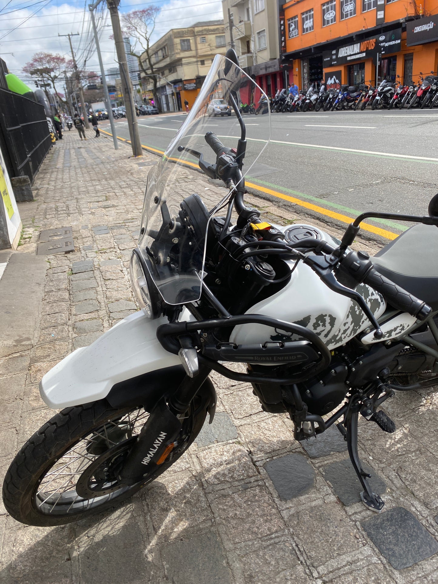 PARA BRISA (BOLHA) ROYAL ENFIELD HIMALAYAN 450 CC 2025