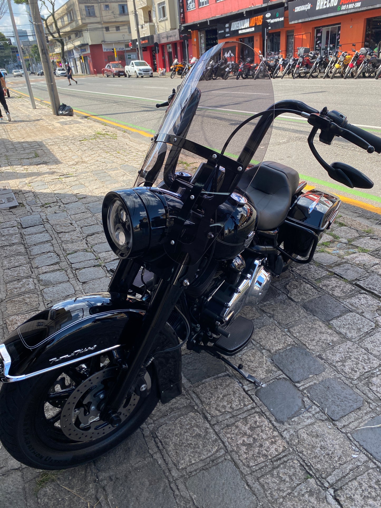 PARA BRISA BOLHA HARLEY DAVIDSON ROAD KING 18/24 TIRAS RETAS