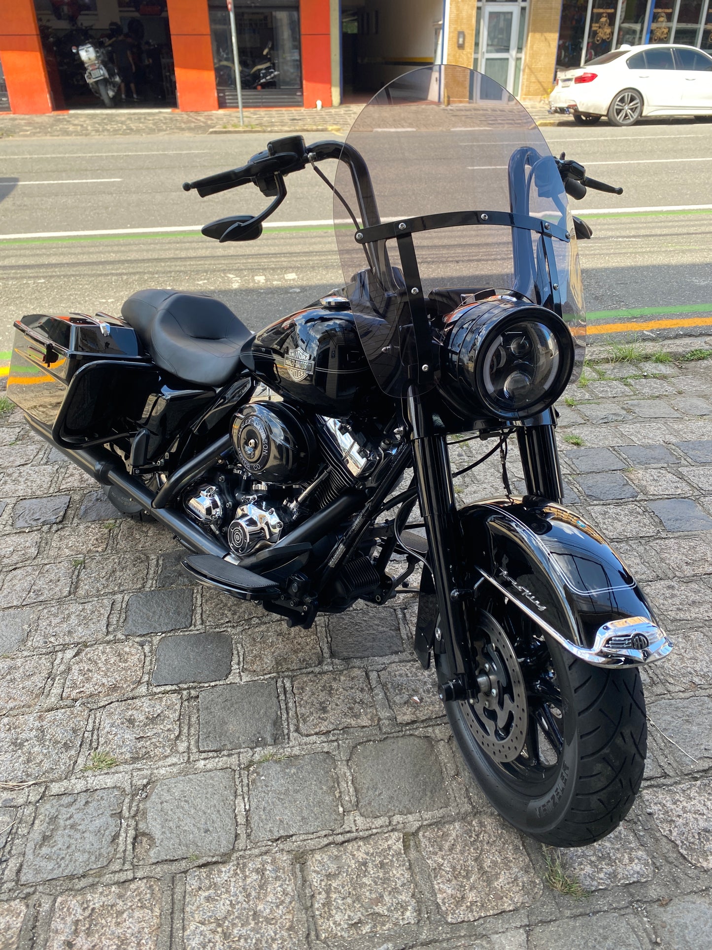 PARA BRISA BOLHA HARLEY DAVIDSON ROAD KING 18/24 TIRAS RETAS