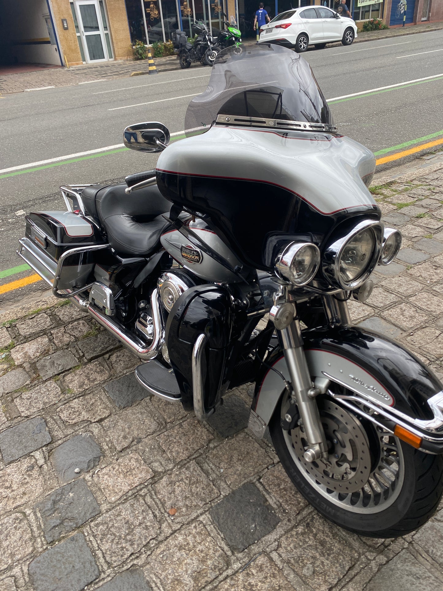 PARA BRISA BOLHA HARLEY DAVIDSON ELECTRA/ STREET/ ULTRA GLIDE ATÉ 13