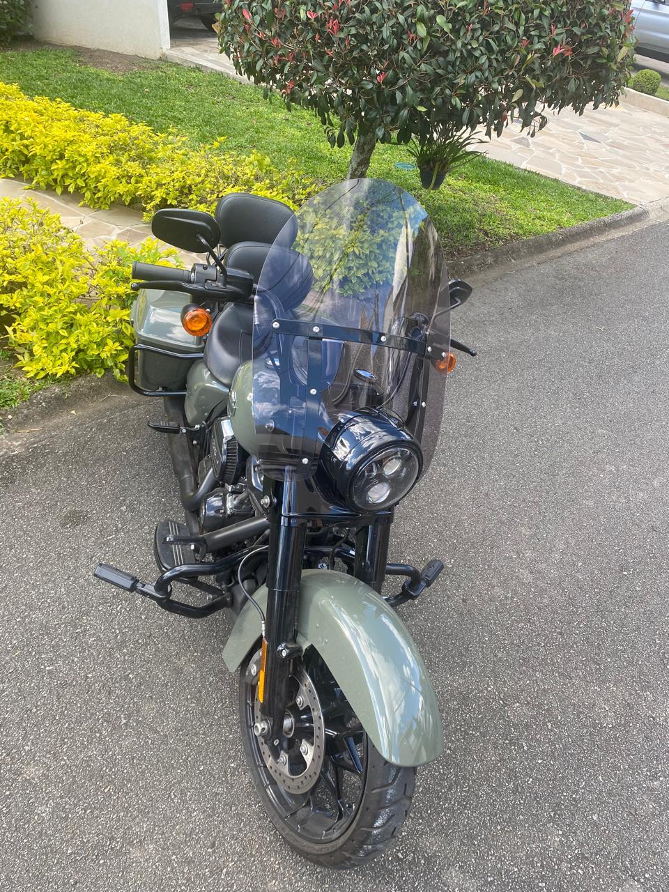 PARA BRISA BOLHA HARLEY DAVIDSON ROAD KING 18/24 TIRAS RETAS