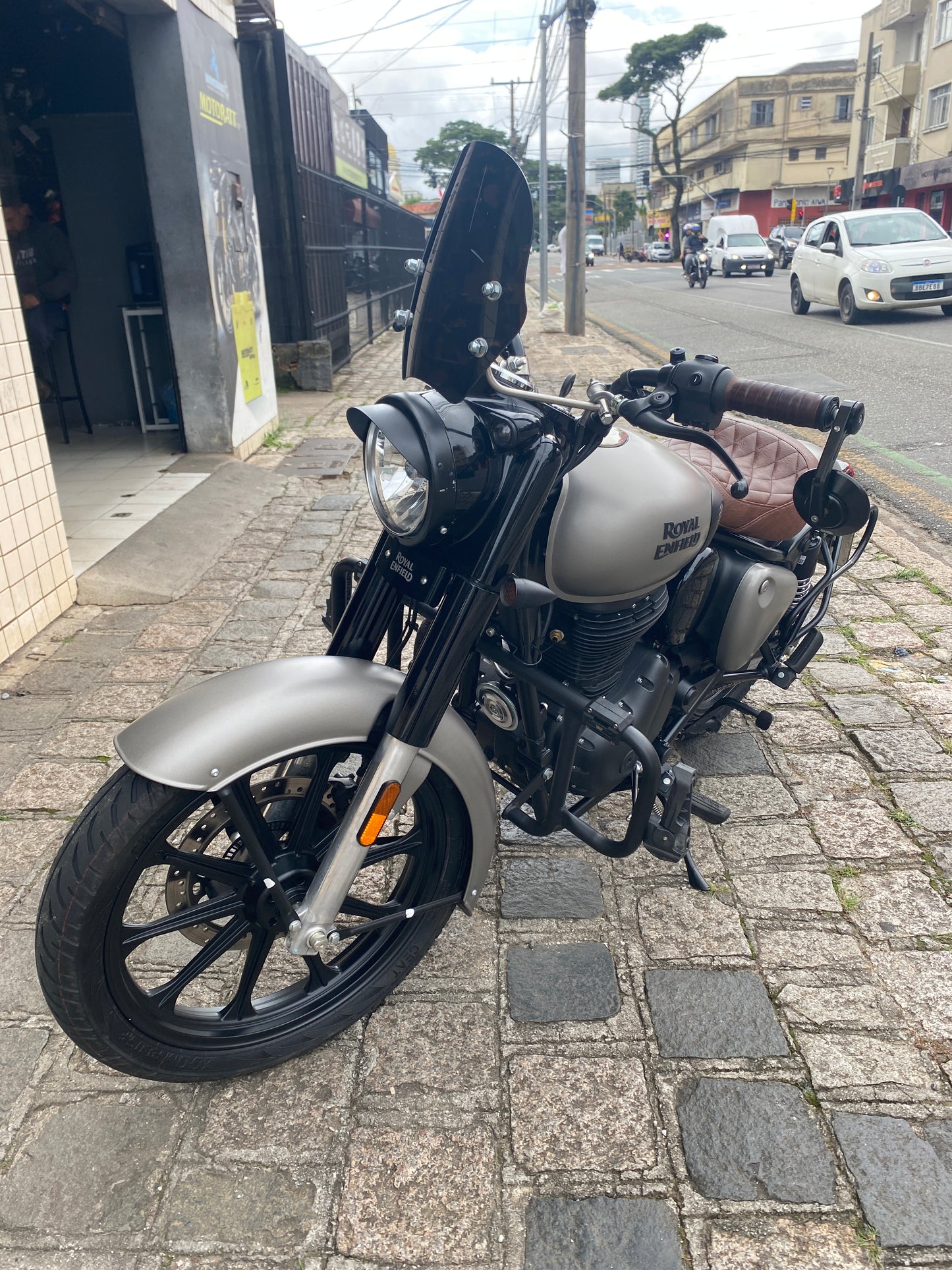 PARABRISA BOLHA ROYAL ENFIELD CLASSIC 350 22/25