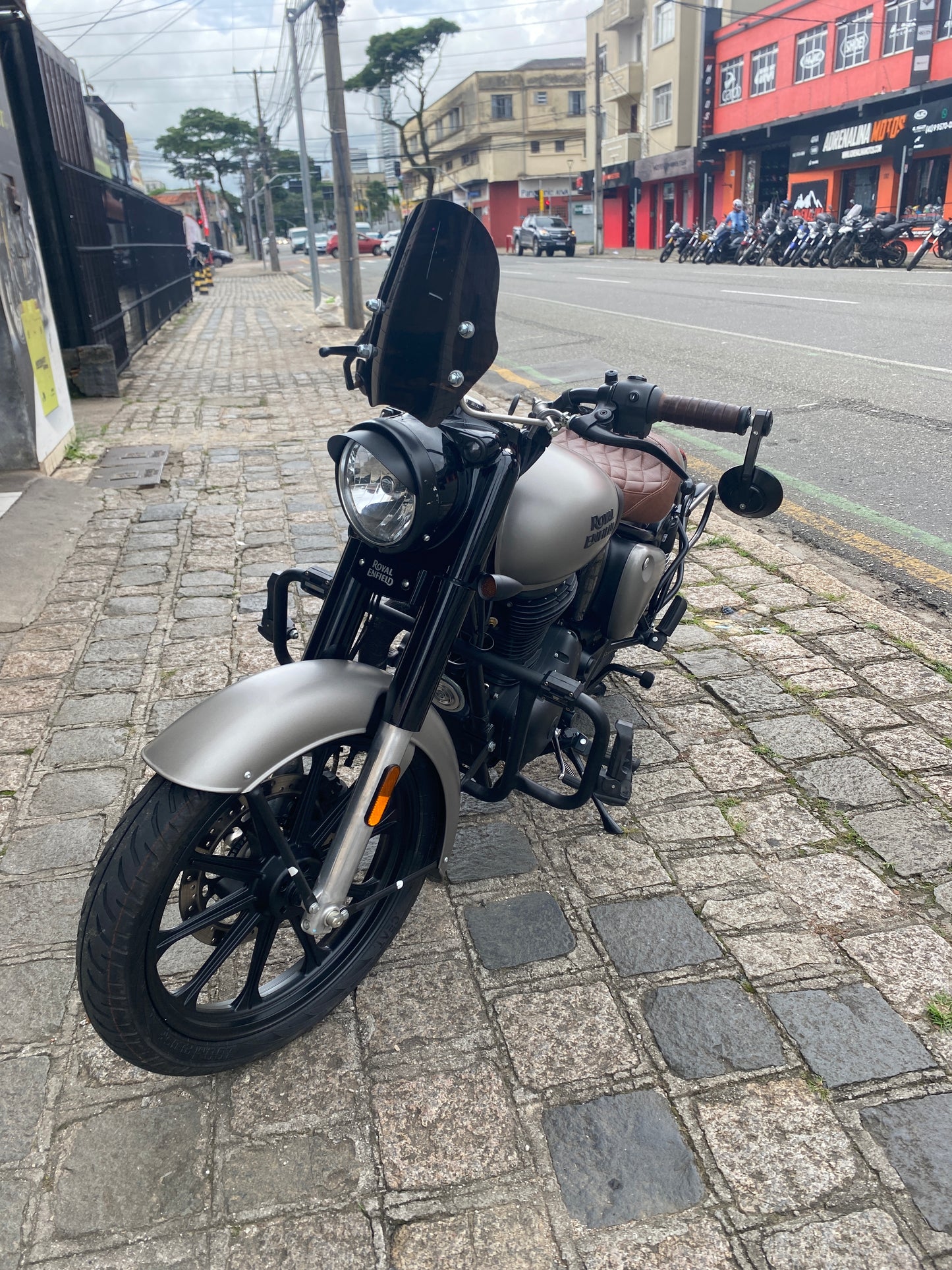 PARABRISA BOLHA ROYAL ENFIELD CLASSIC 350 22/25