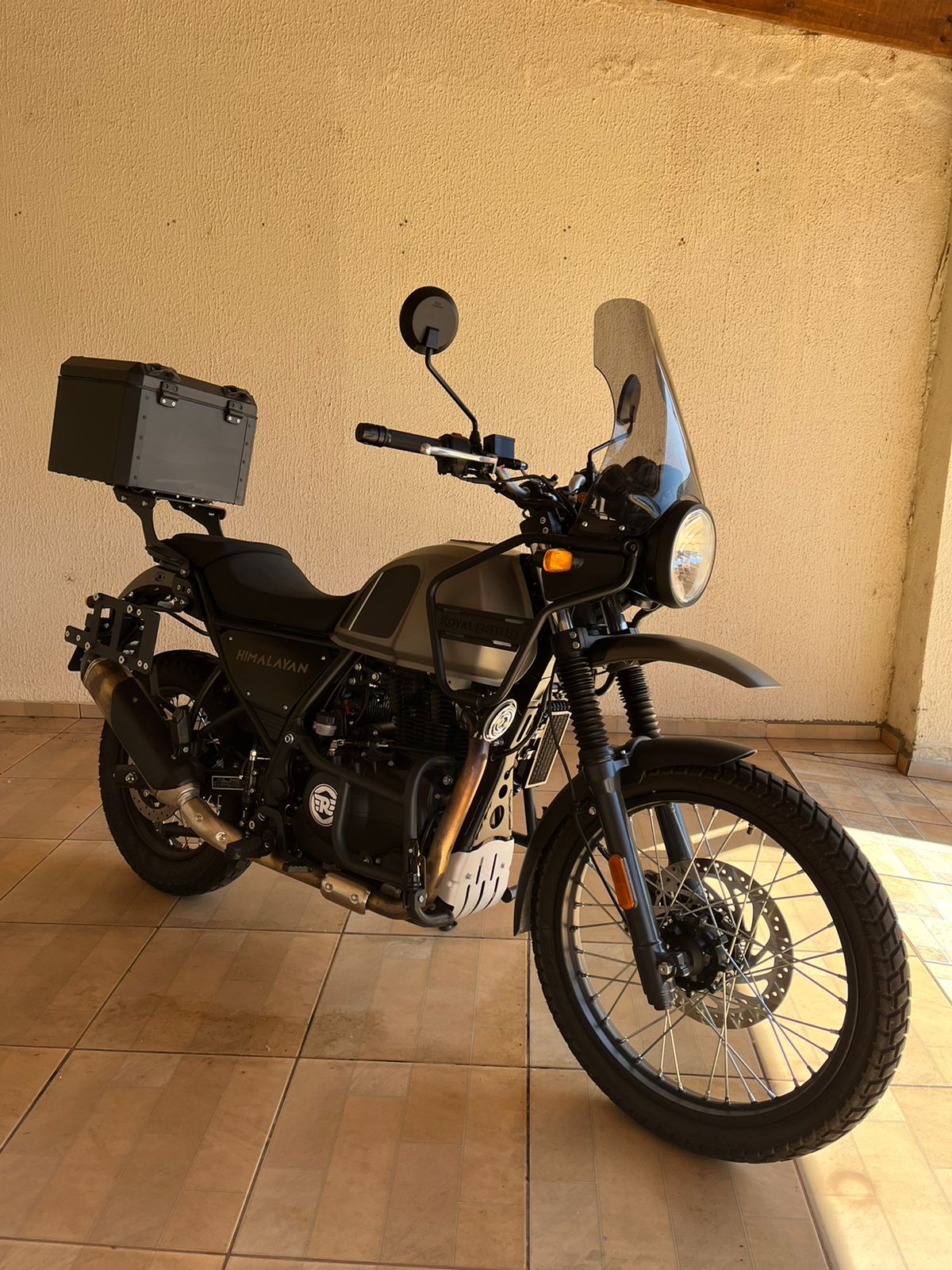PARA BRISA (BOLHA) ROYAL ENFIELD HIEMALAYAN 410 CC 22/24
