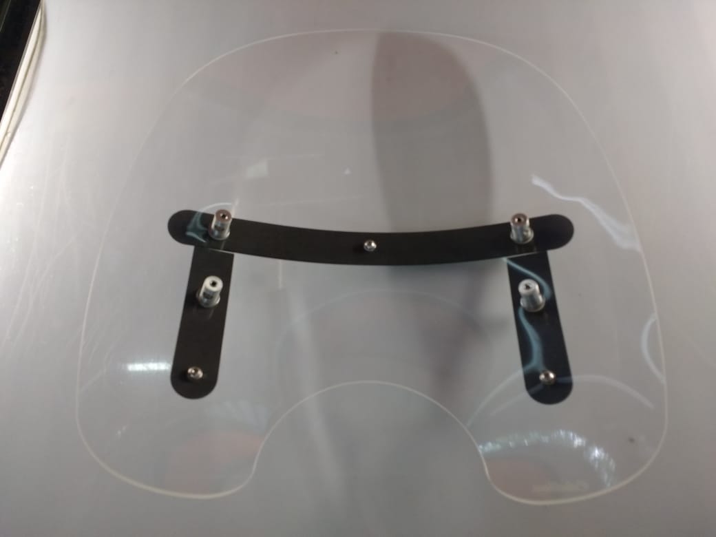 PARA BRISA BOLHA UNIVERSAL MODELO HD COM ACABAMENTO FRONTAL