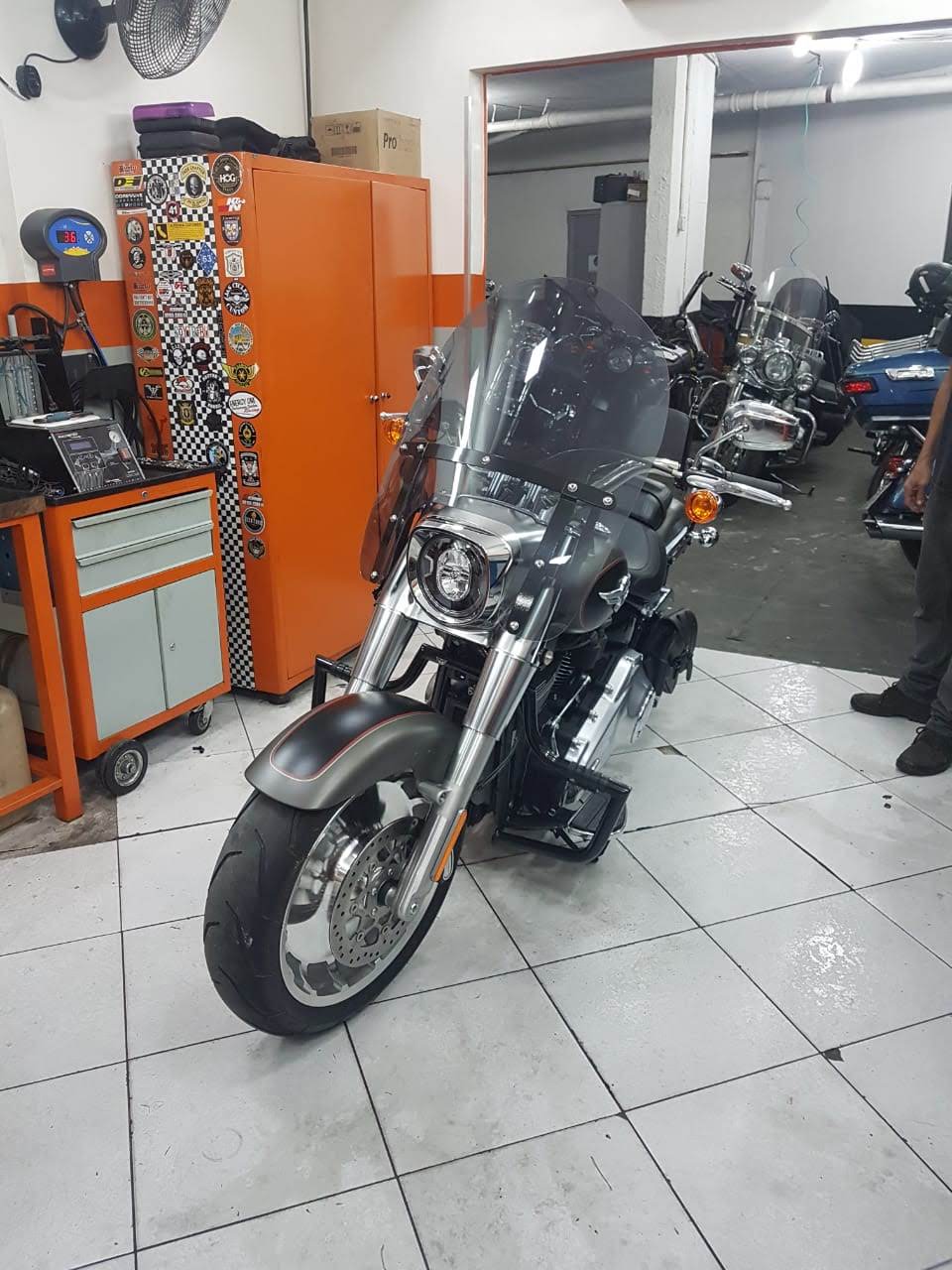 PARA BRISA BOLHA HARLEY DAVIDSON FAT BOY 18/23