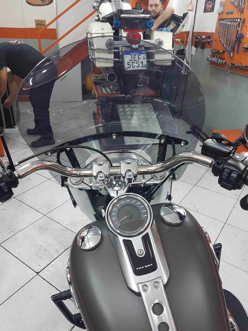 PARA BRISA BOLHA HARLEY DAVIDSON FAT BOY 18/23