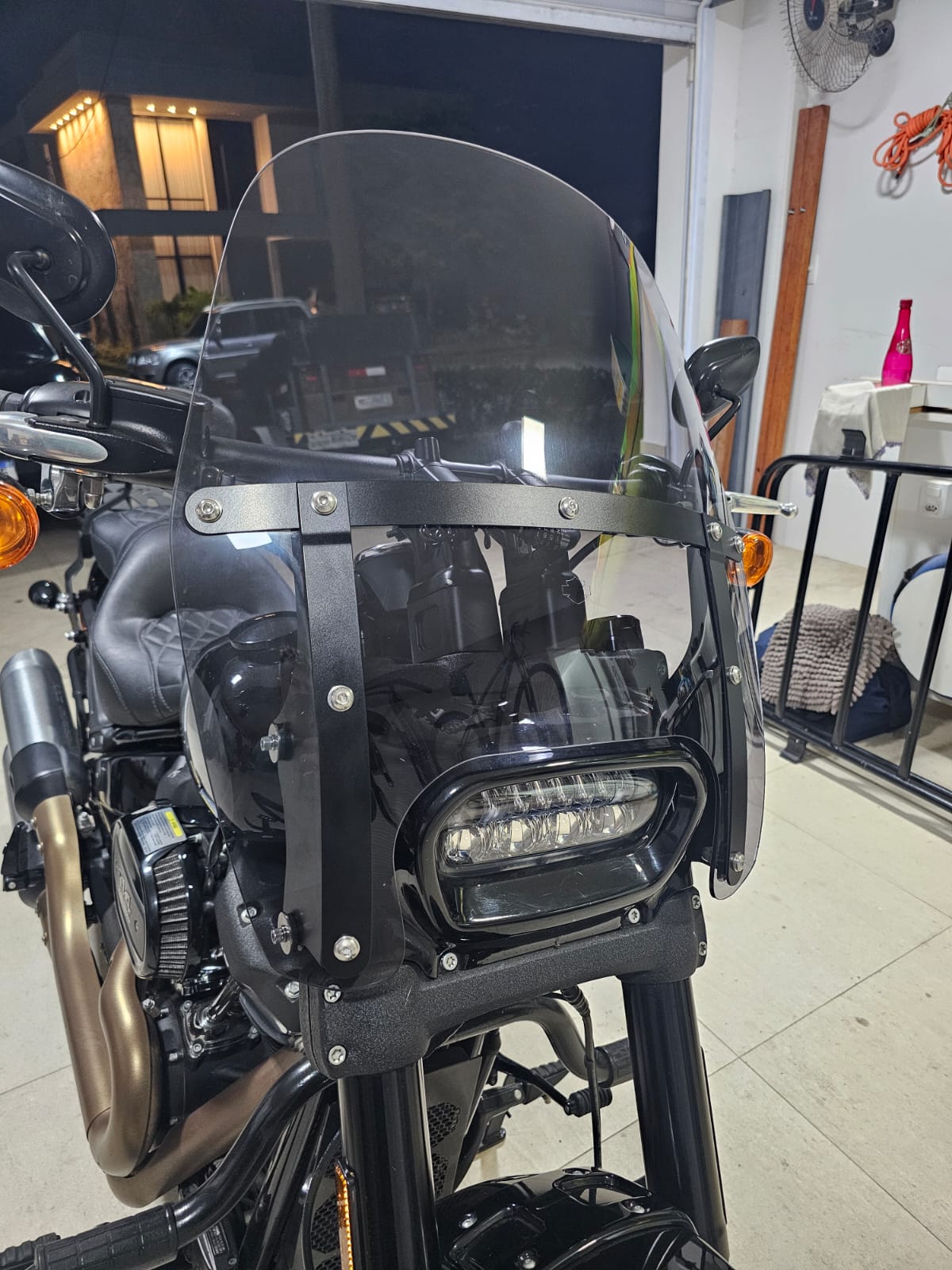 PARA BRISA BOLHA HARLEY DAVIDSON FAT BOB 18/26